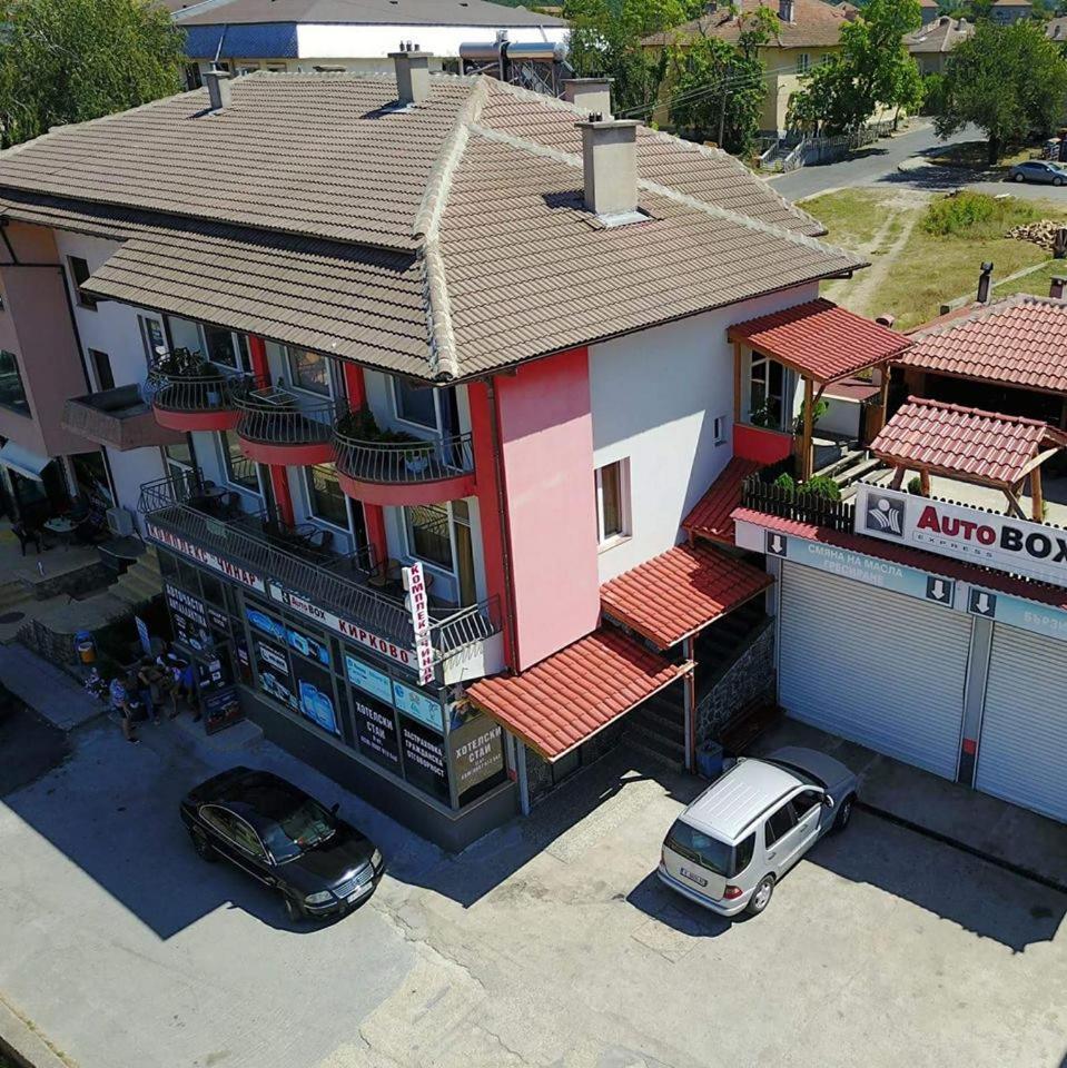Guest House Chinar 08 Kirkovo  Ngoại thất bức ảnh