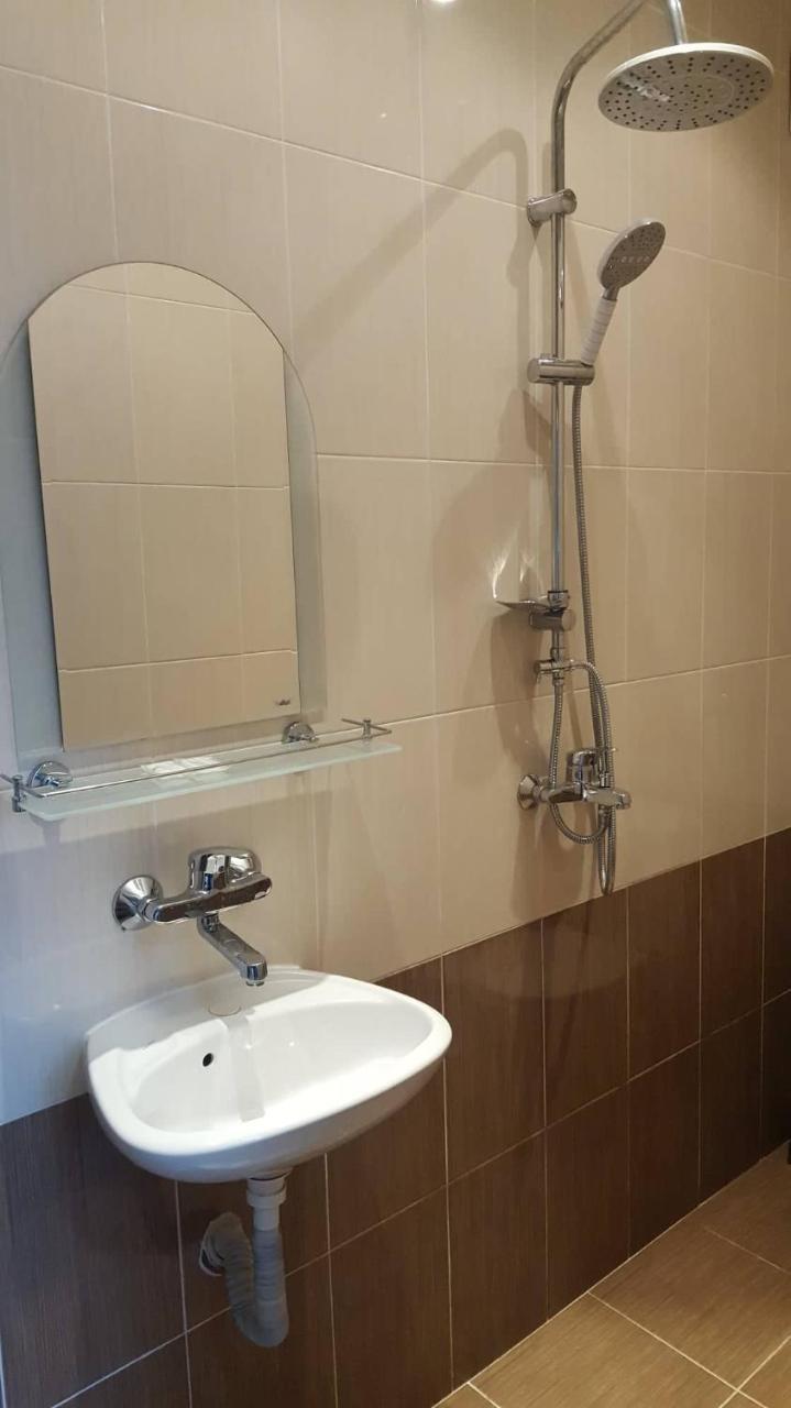 Guest House Chinar 08 Kirkovo  Ngoại thất bức ảnh